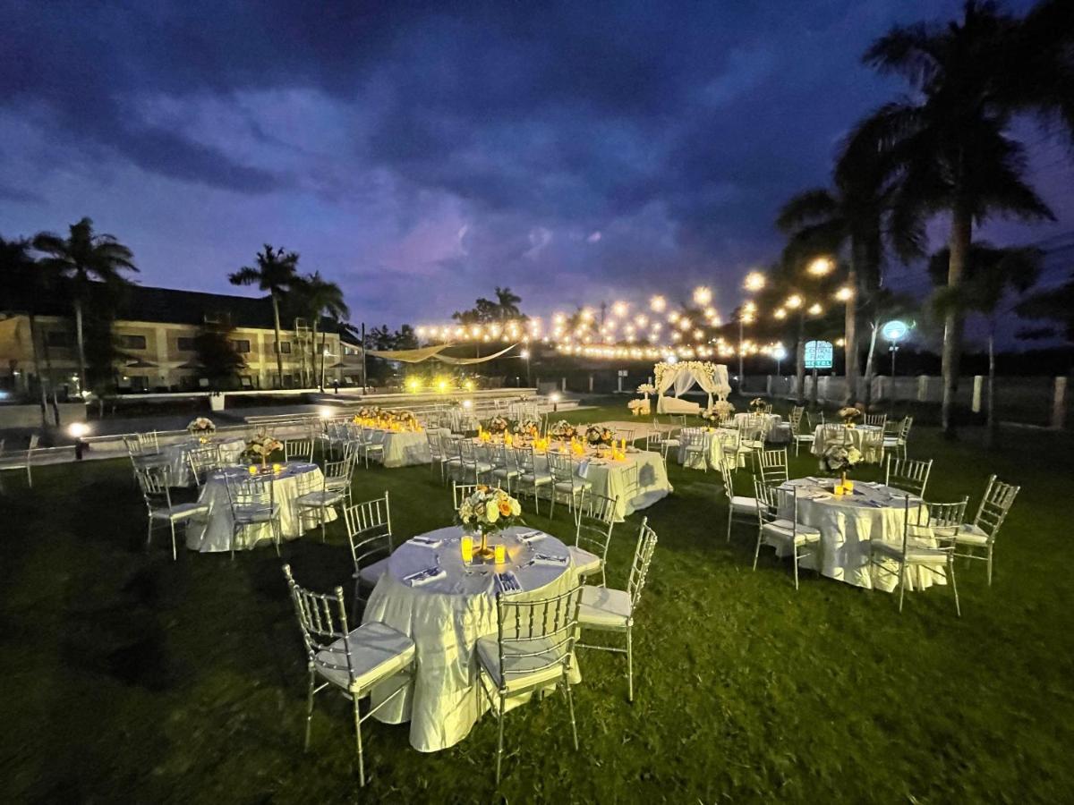 Luisita Central Park Hotel Tarlac City Exterior foto