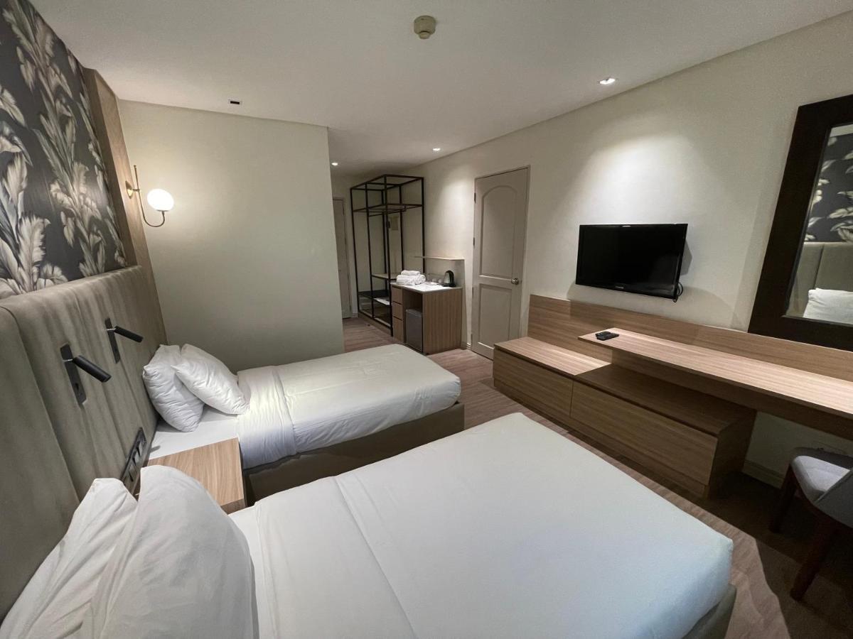 Luisita Central Park Hotel Tarlac City Zimmer foto
