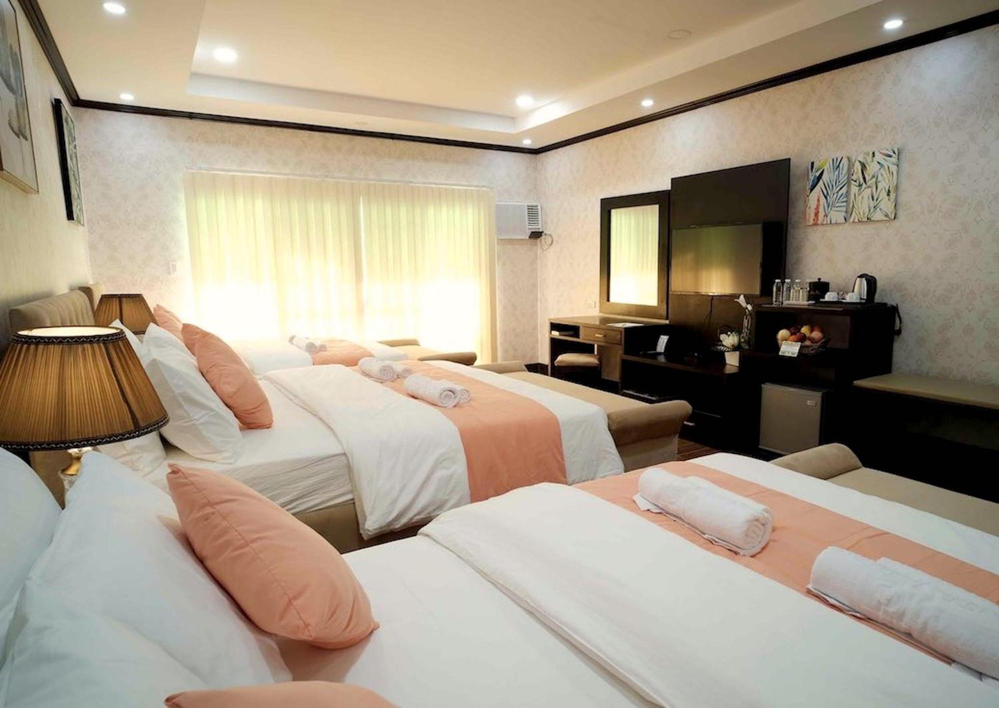 Luisita Central Park Hotel Tarlac City Zimmer foto